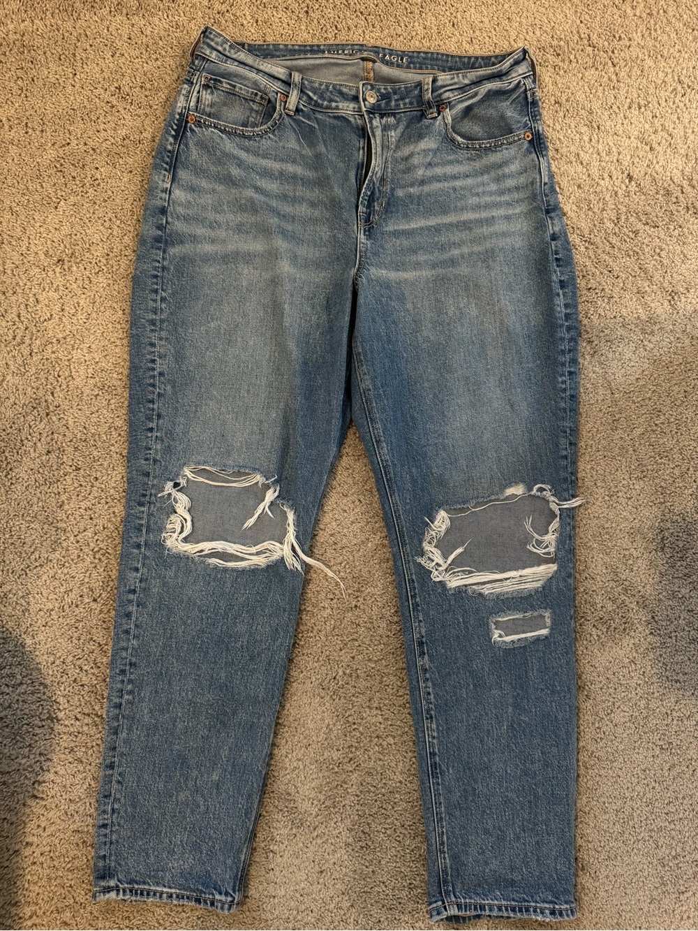 American Eagle Outfitters Light Blue Distressed Mom Jeans